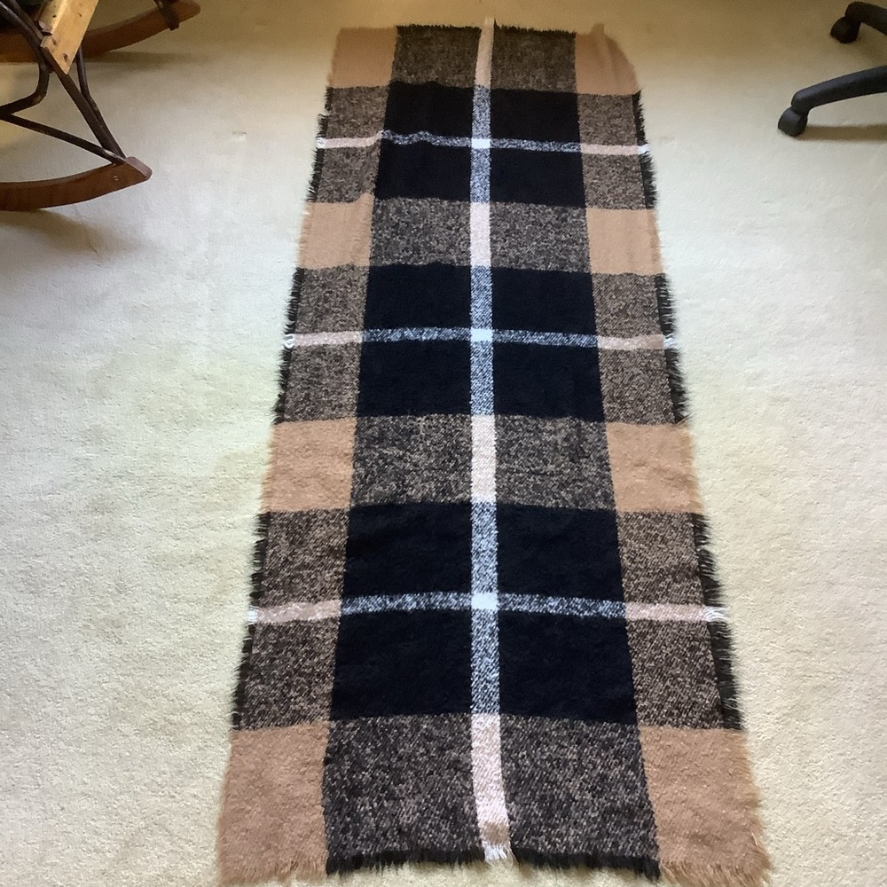 Tan/Black/White Color Block/Plaid Wrap/Shawl - Picture 10 of 15